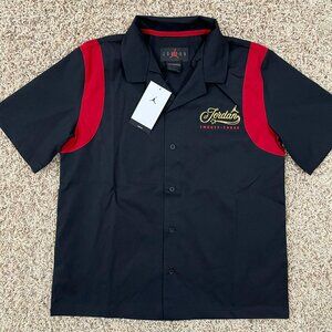 Jordan Women’s Short Sleeve Button Shirt Black Red IH7624-010, Size Small (New)